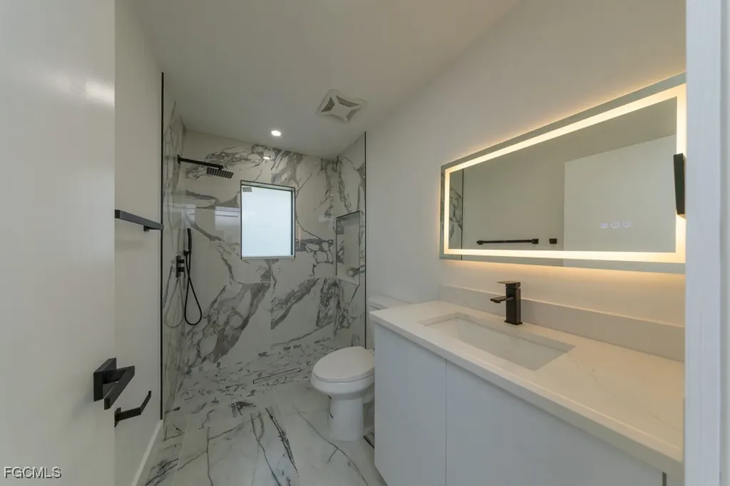 2019 Hamilton Avenue Alva FL 33920