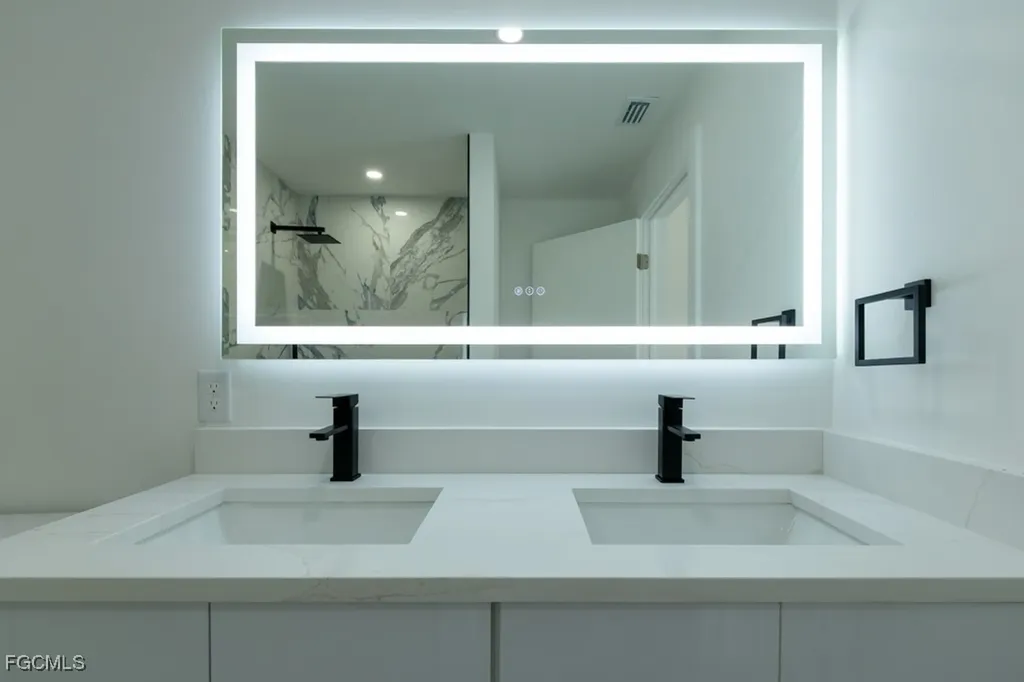 2019 Hamilton Avenue Alva FL 33920