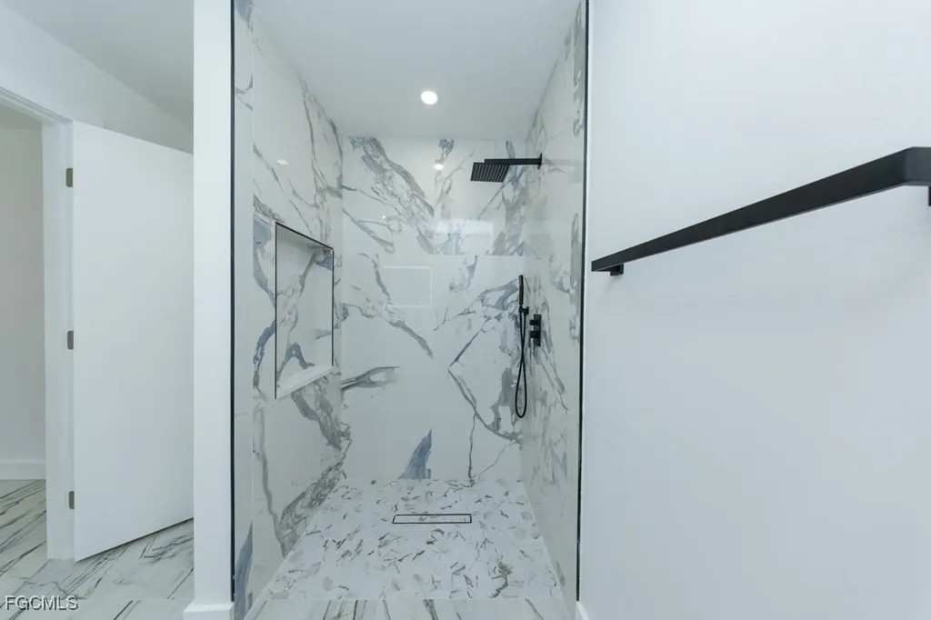 2019 Hamilton Avenue Alva FL 33920