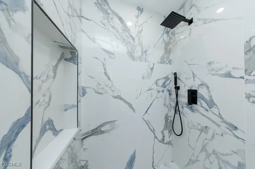 2019 Hamilton Avenue Alva FL 33920