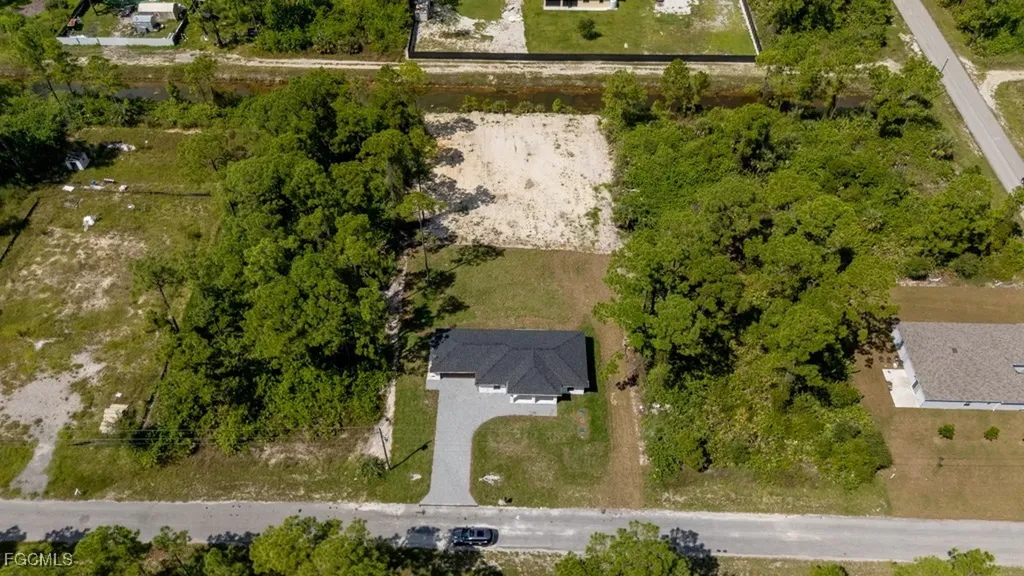 2019 Hamilton Avenue Alva FL 33920