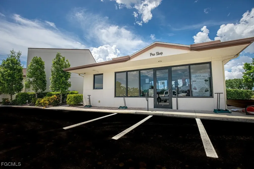 7410 Lake Breeze Drive Fort Myers FL 33907