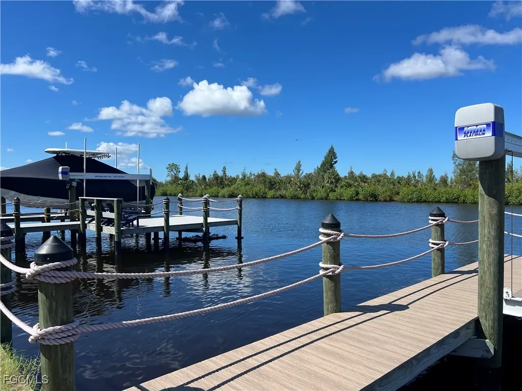 1524 NW 42nd Avenue Cape Coral FL 33993