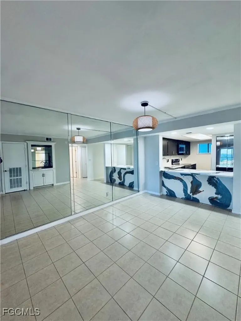 2711 1st Street Fort Myers FL 33916