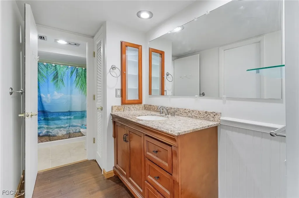 1907 SE 40th Terrace Cape Coral FL 33904