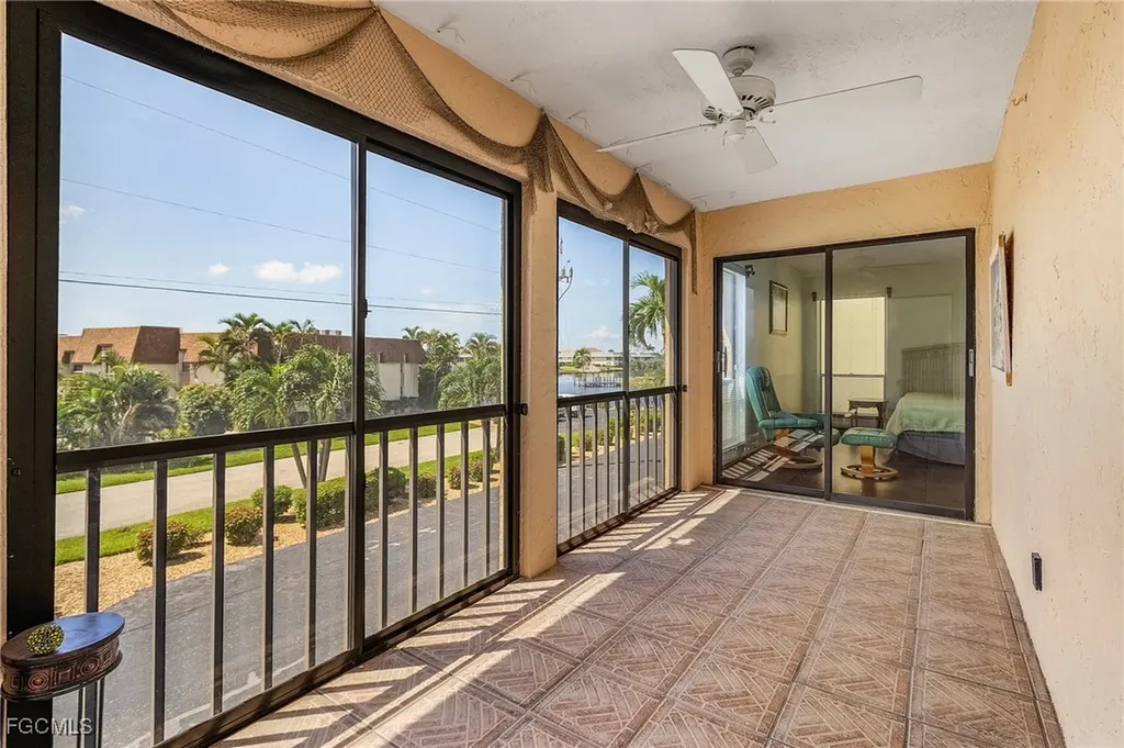 1907 SE 40th Terrace Cape Coral FL 33904