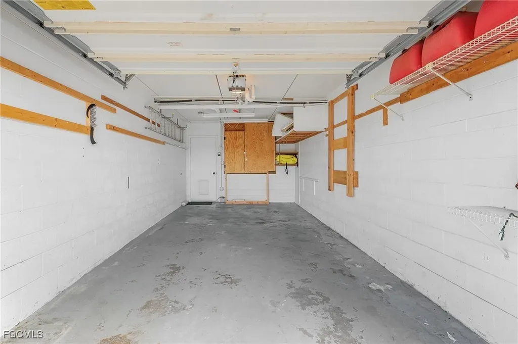 1907 SE 40th Terrace Cape Coral FL 33904