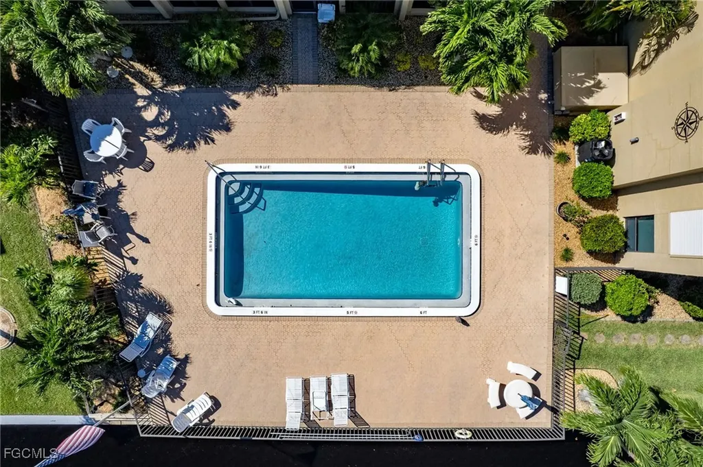 1907 SE 40th Terrace Cape Coral FL 33904