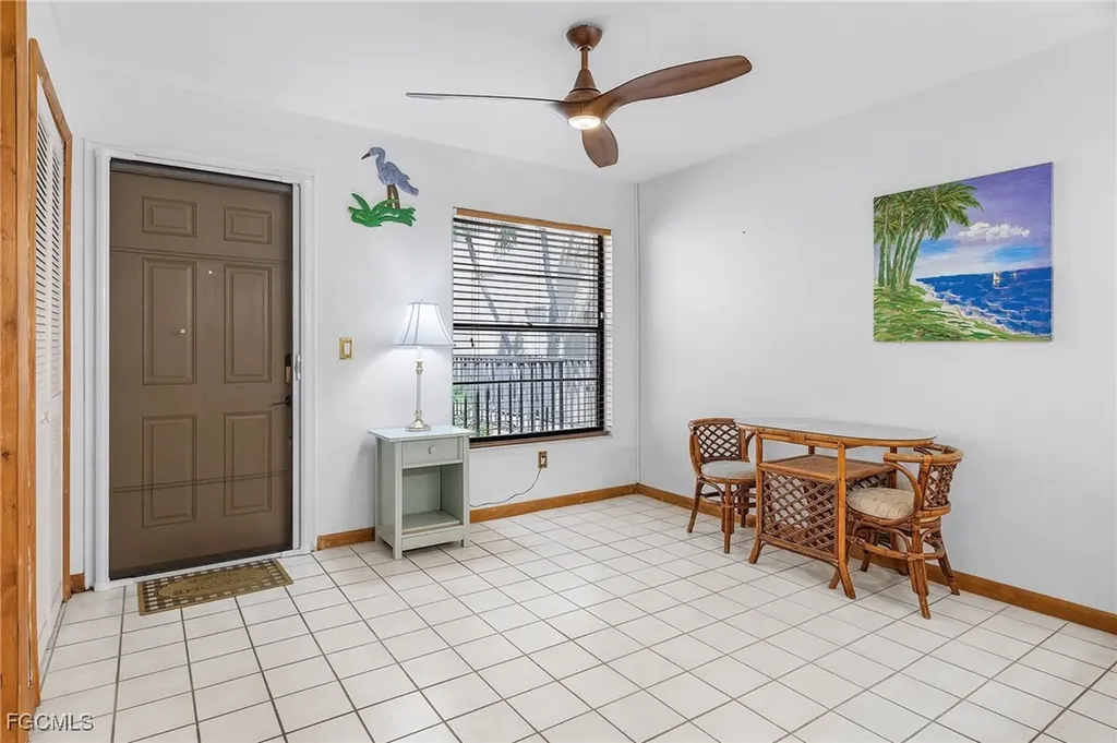 1907 SE 40th Terrace Cape Coral FL 33904