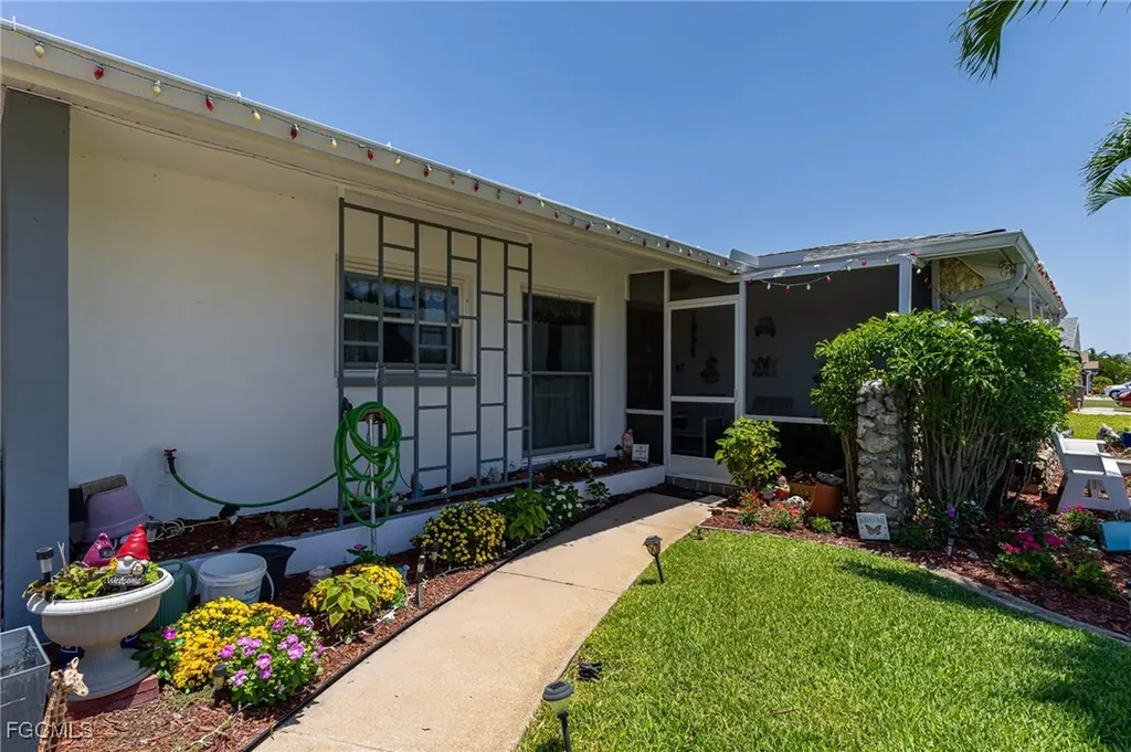 1313 Shelby Parkway Cape Coral FL 33904