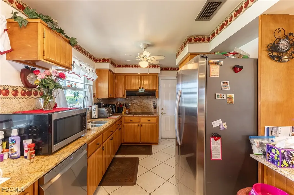 1313 Shelby Parkway Cape Coral FL 33904