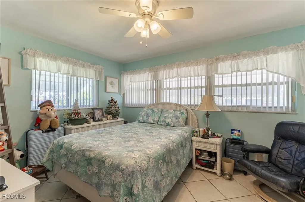 1313 Shelby Parkway Cape Coral FL 33904