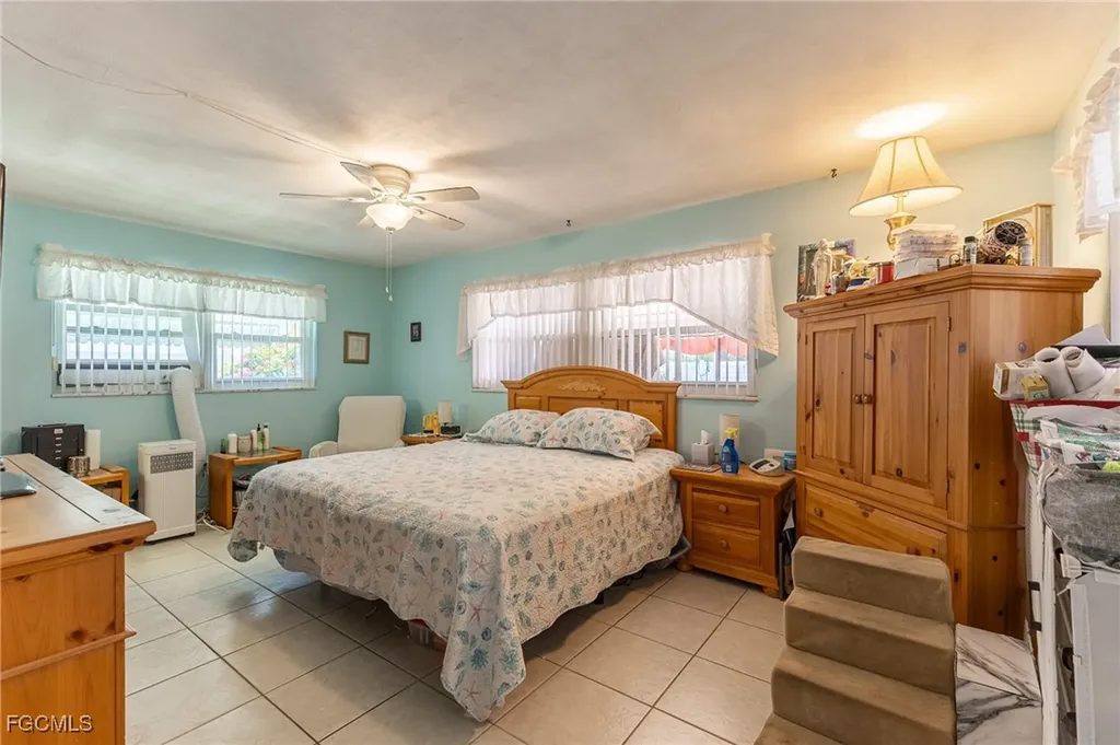 1313 Shelby Parkway Cape Coral FL 33904