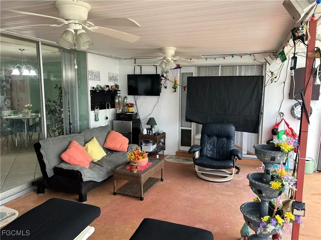 1313 Shelby Parkway Cape Coral FL 33904