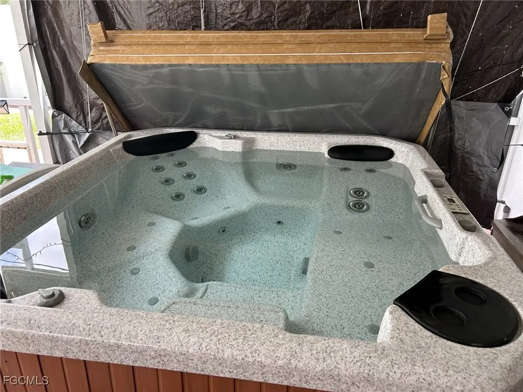 1313 Shelby Parkway Cape Coral FL 33904