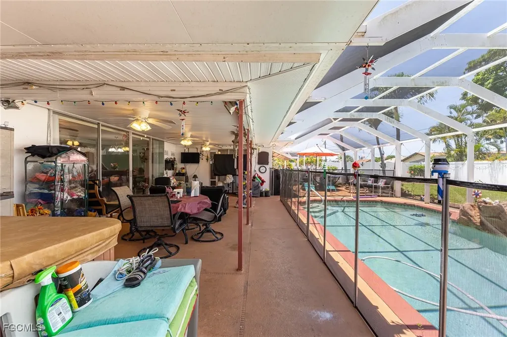 1313 Shelby Parkway Cape Coral FL 33904