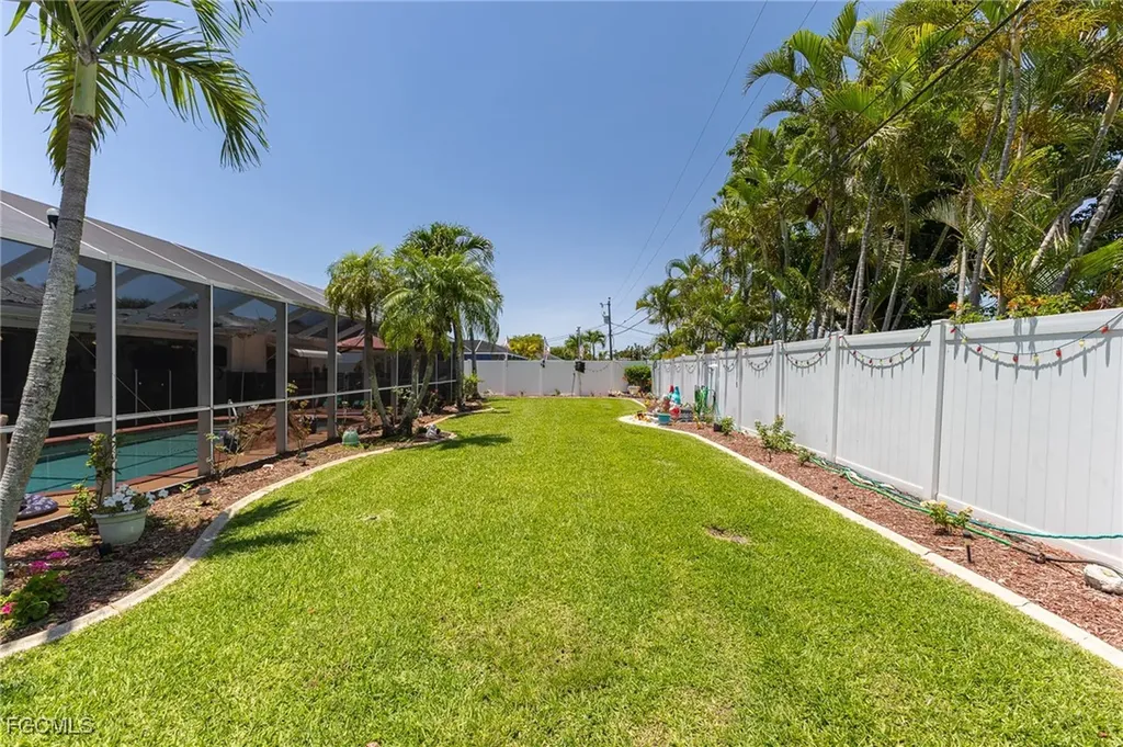 1313 Shelby Parkway Cape Coral FL 33904