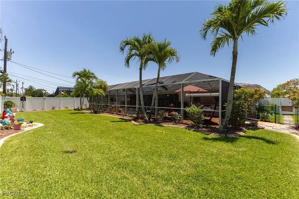 1313 Shelby Parkway Cape Coral FL 33904