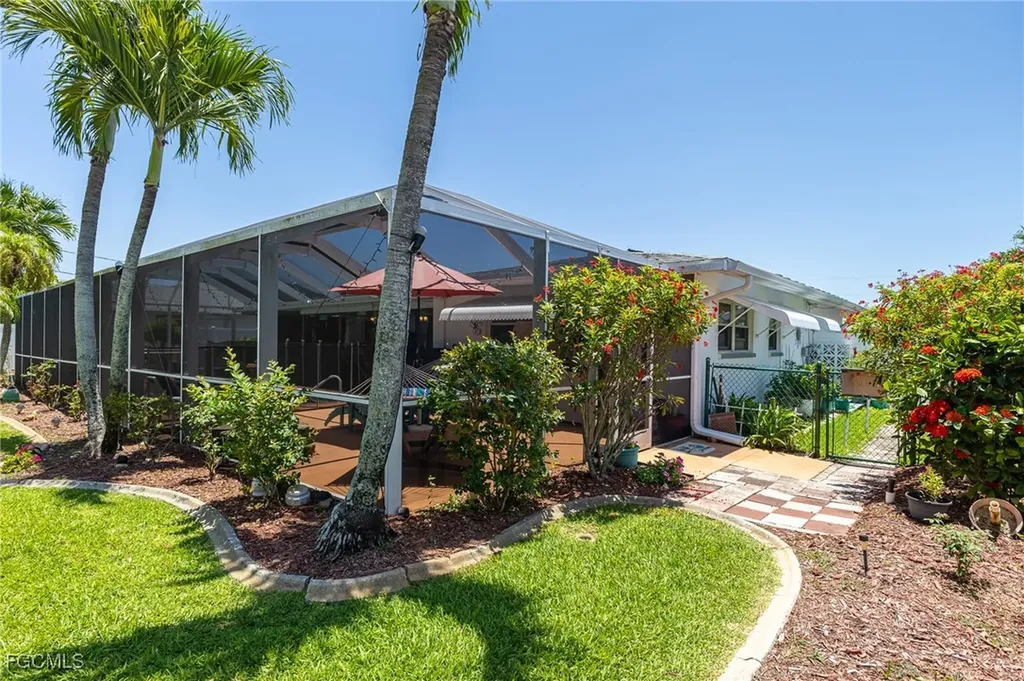 1313 Shelby Parkway Cape Coral FL 33904