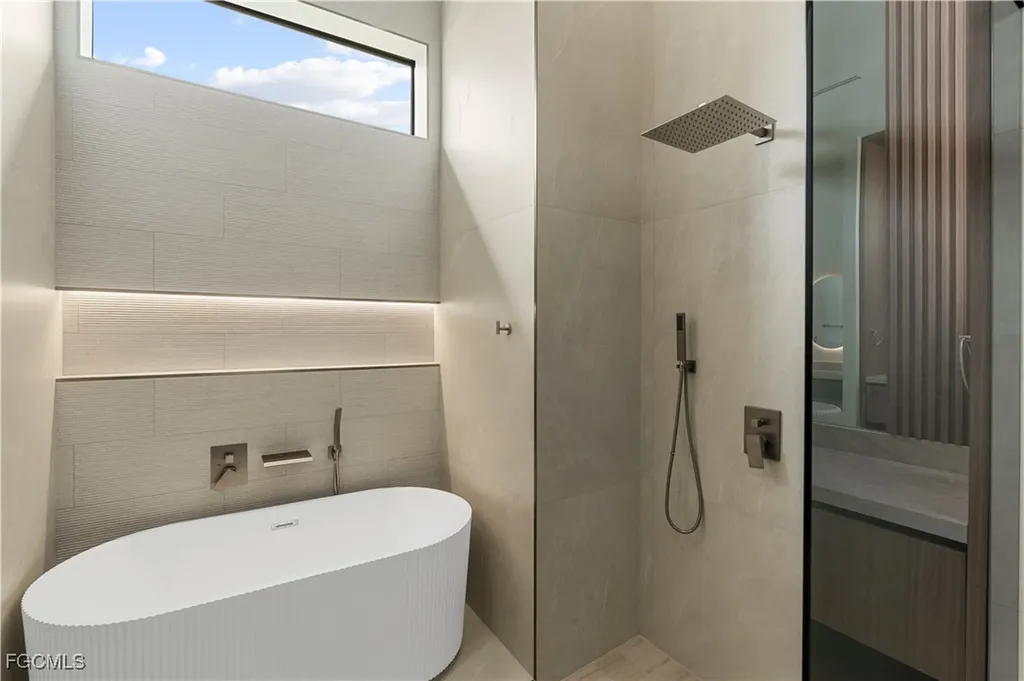 105 SW 33rd Place Cape Coral FL 33991