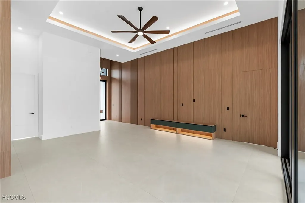 105 SW 33rd Place Cape Coral FL 33991