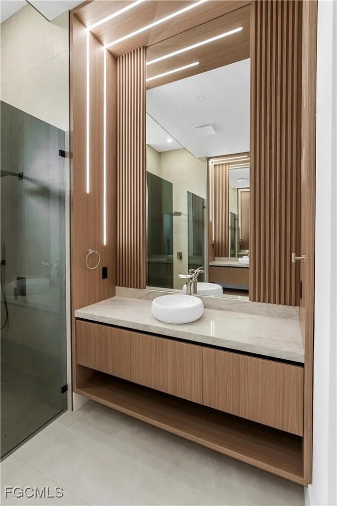 105 SW 33rd Place Cape Coral FL 33991