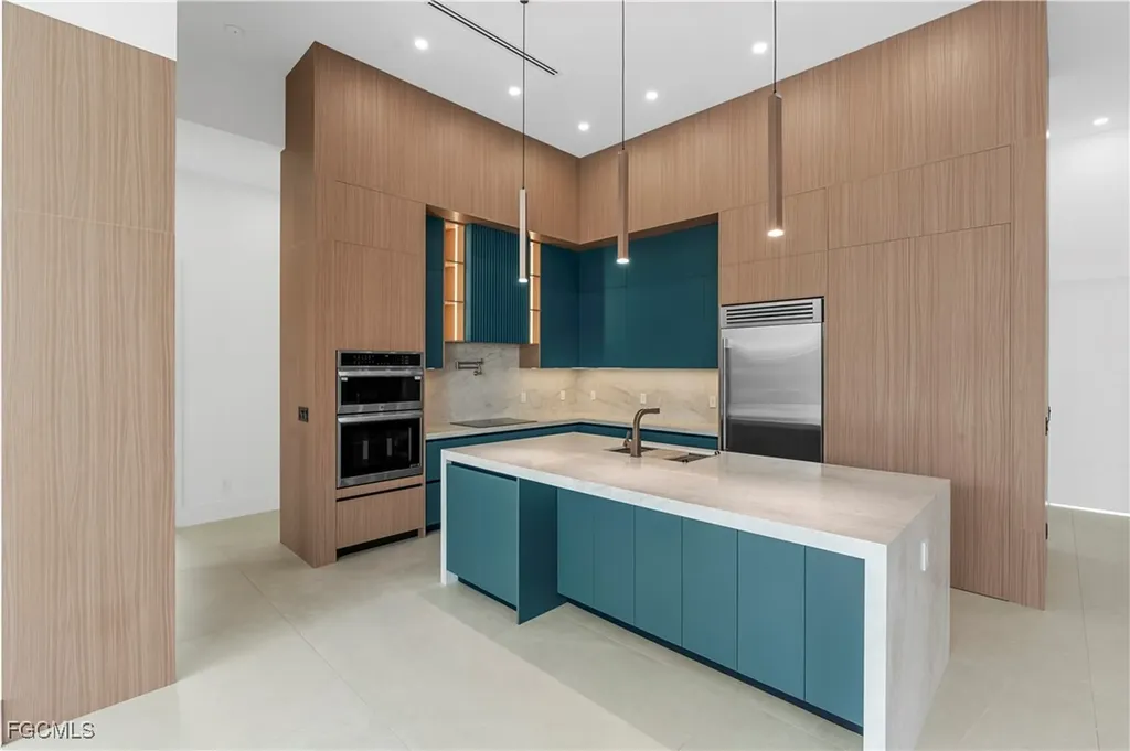 105 SW 33rd Place Cape Coral FL 33991