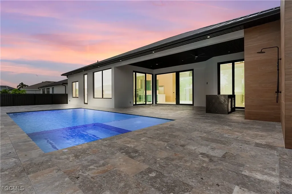 105 SW 33rd Place Cape Coral FL 33991