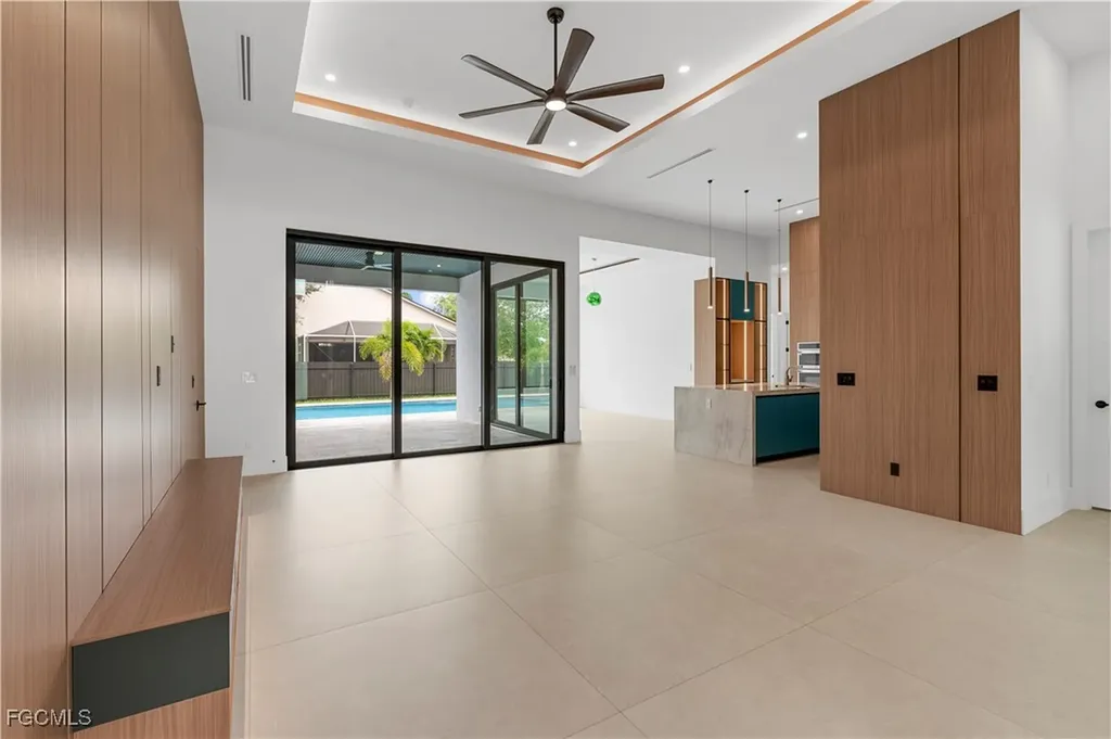 105 SW 33rd Place Cape Coral FL 33991