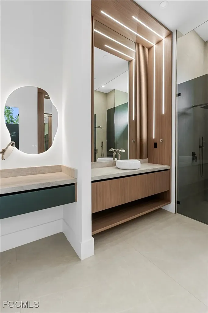 105 SW 33rd Place Cape Coral FL 33991