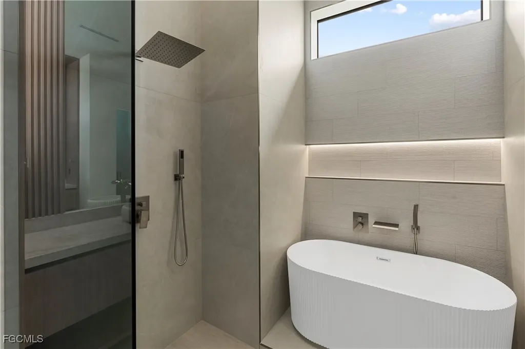 105 SW 33rd Place Cape Coral FL 33991