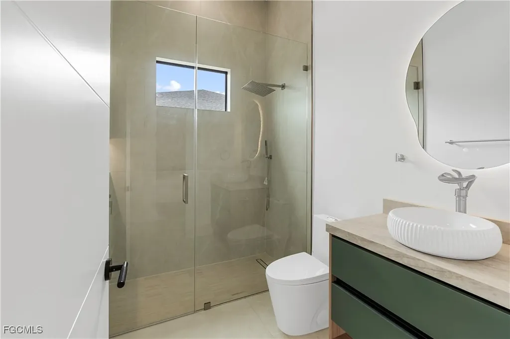 105 SW 33rd Place Cape Coral FL 33991