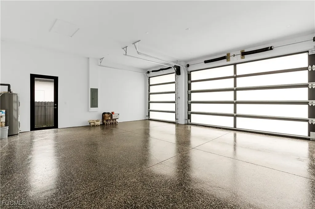 105 SW 33rd Place Cape Coral FL 33991