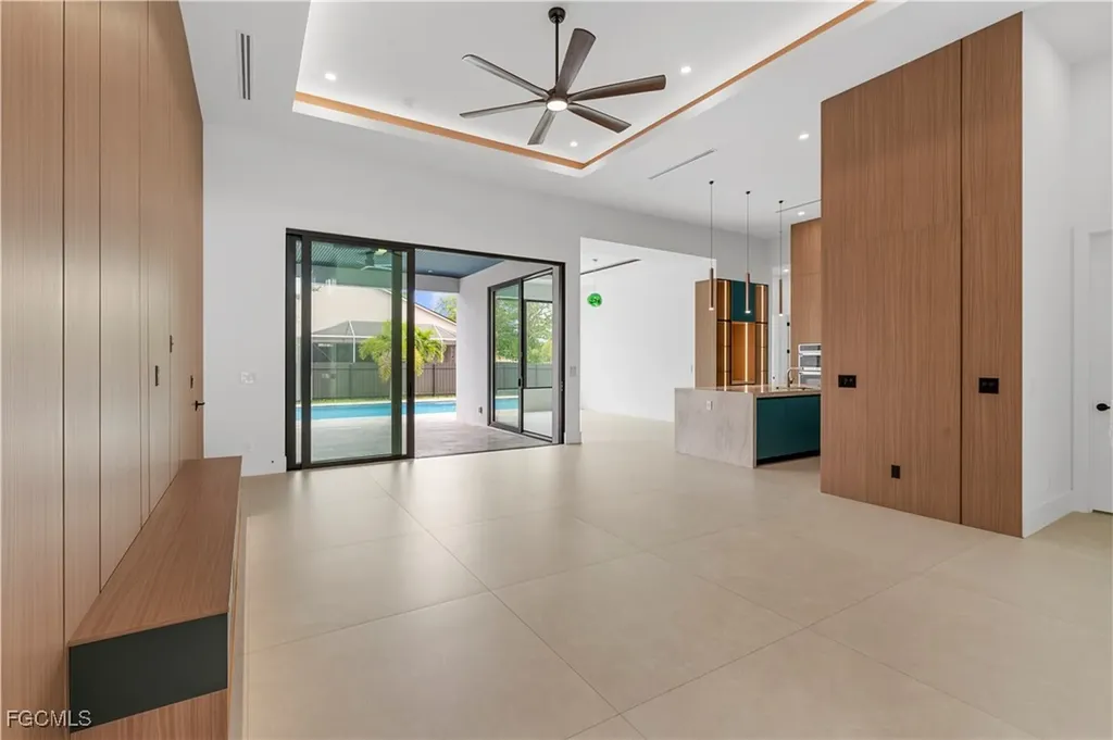 105 SW 33rd Place Cape Coral FL 33991