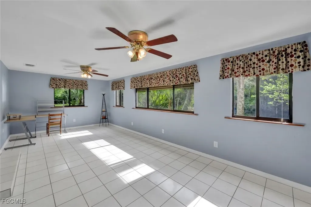 18200 Elmwood Drive Alva FL 33920