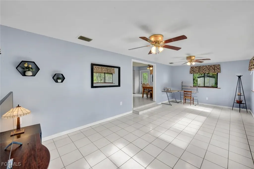 18200 Elmwood Drive Alva FL 33920