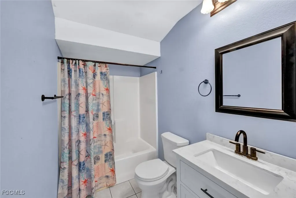 18200 Elmwood Drive Alva FL 33920