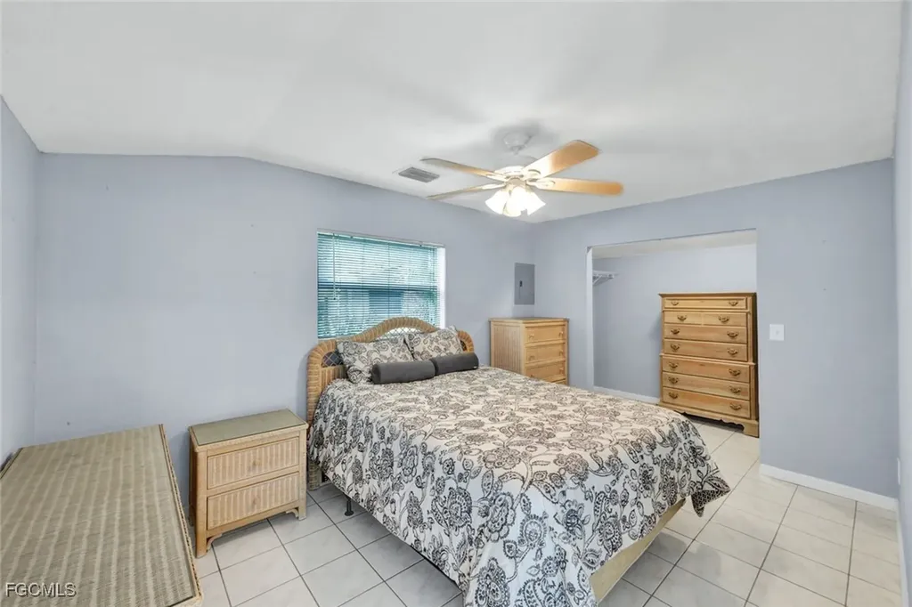 18200 Elmwood Drive Alva FL 33920