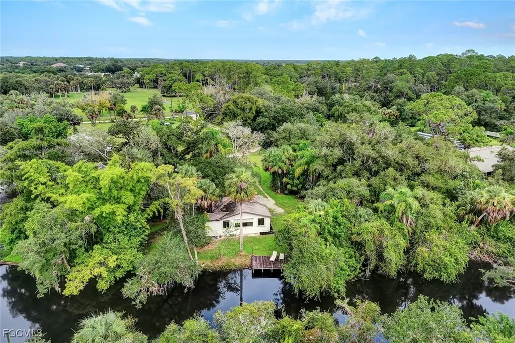 18200 Elmwood Drive Alva FL 33920