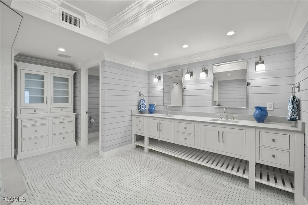 2549 W Gulf Drive Sanibel FL 33957