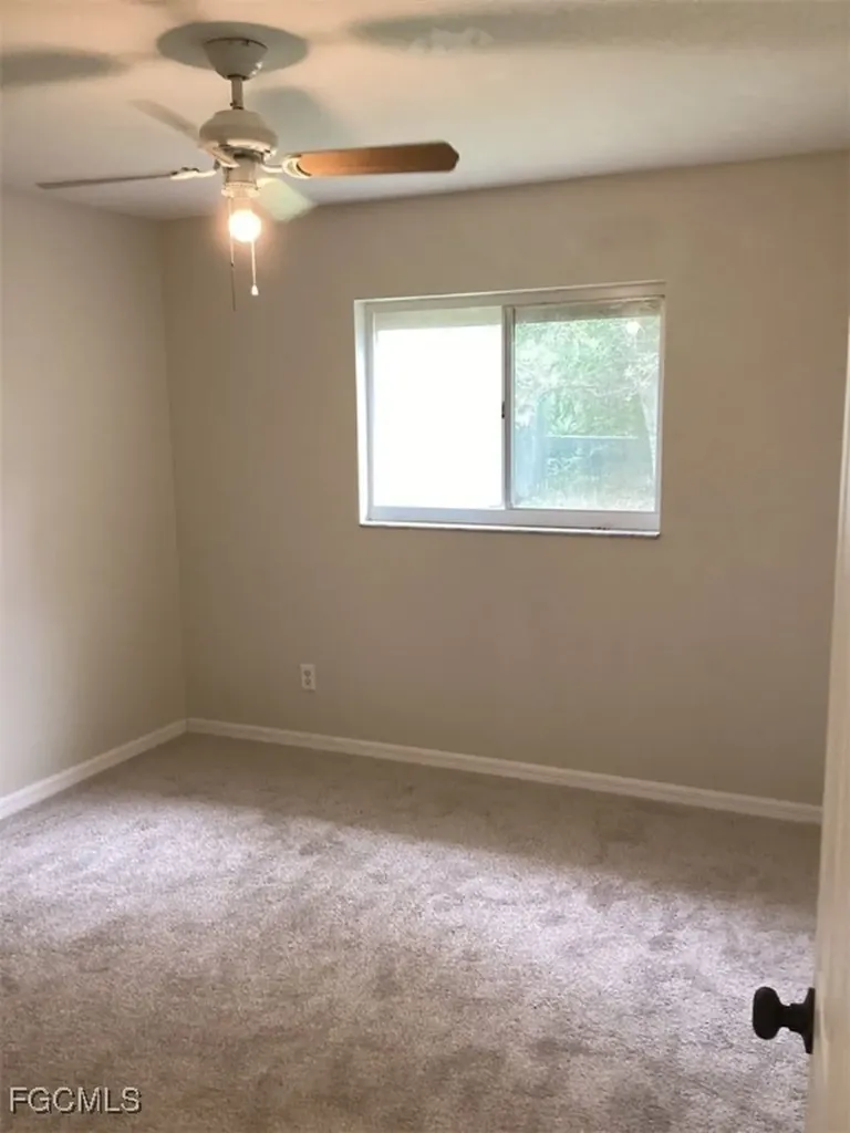 1436 SE 10th Terrace Cape Coral FL 33990