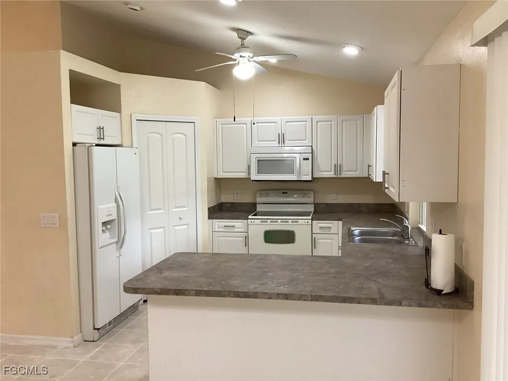 1436 SE 10th Terrace Cape Coral FL 33990