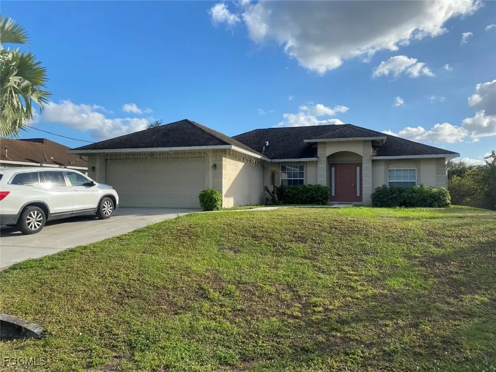 547 Kingsbury Lane Lehigh Acres FL 33974