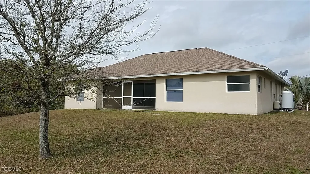 547 Kingsbury Lane Lehigh Acres FL 33974