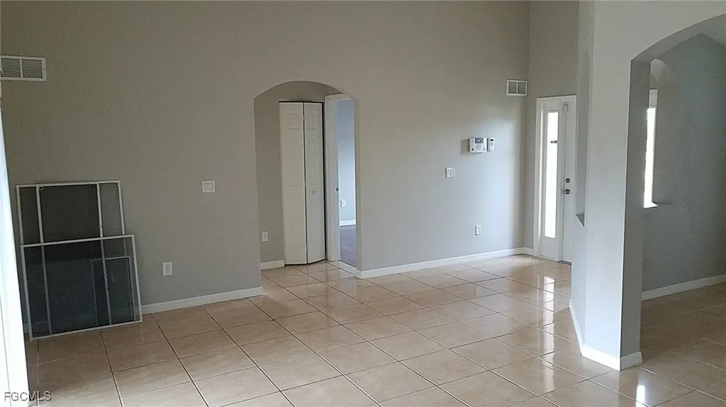 547 Kingsbury Lane Lehigh Acres FL 33974