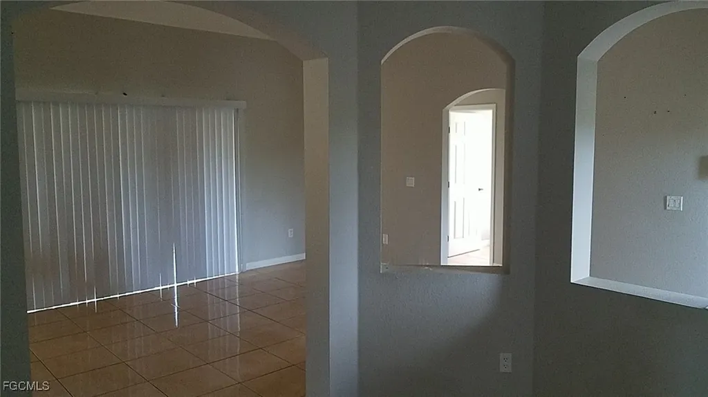 547 Kingsbury Lane Lehigh Acres FL 33974