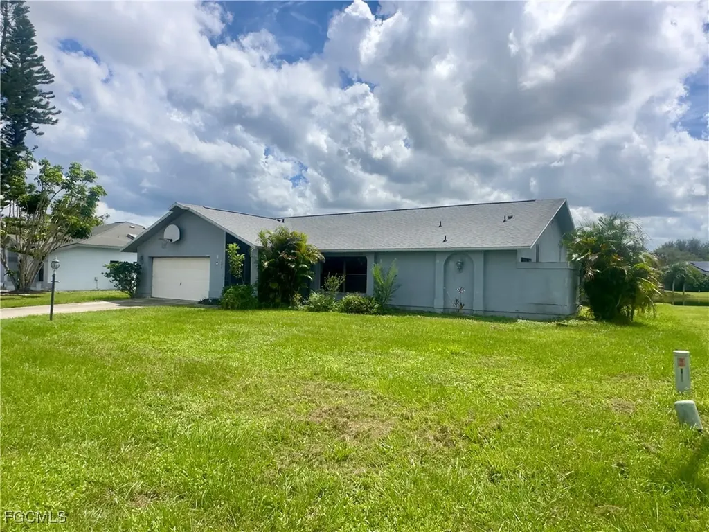 9382 Pineapple Road Fort Myers FL 33967