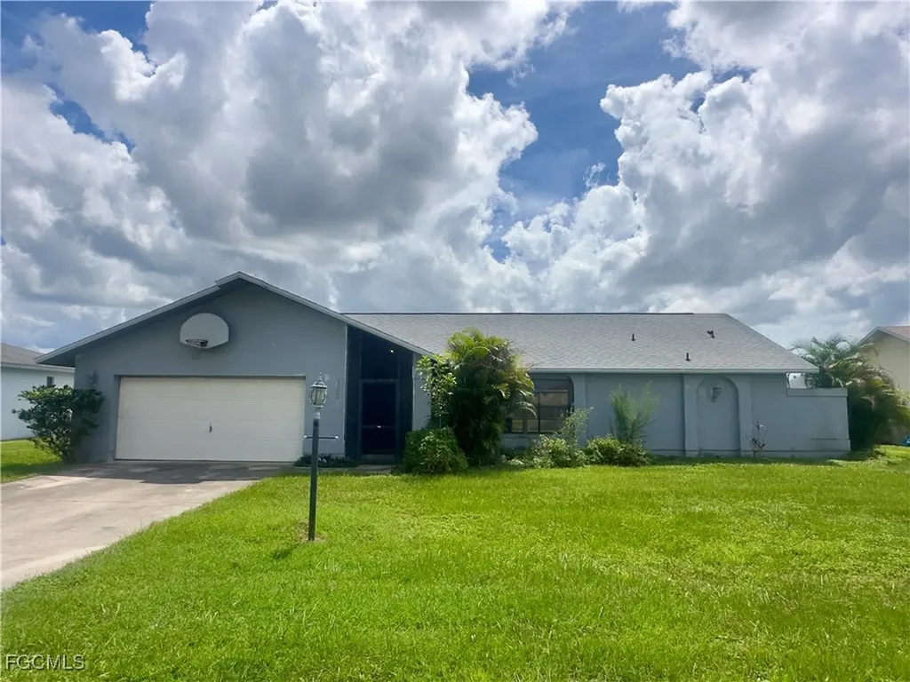 9382 Pineapple Road Fort Myers FL 33967