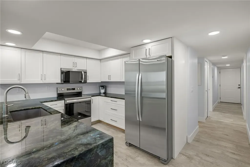 610 Donax Street Sanibel FL 33957