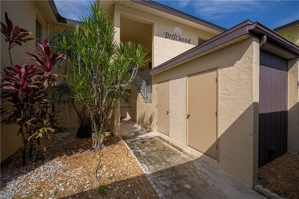 3612 SE 12th Avenue Cape Coral FL 33904